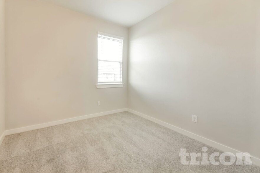 Building Photo - 8117 Brookhaven Dr