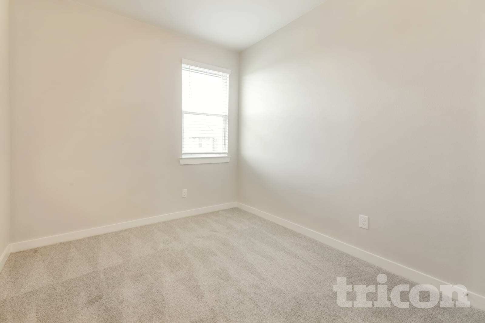 Building Photo - 2533 Dulaney Dr