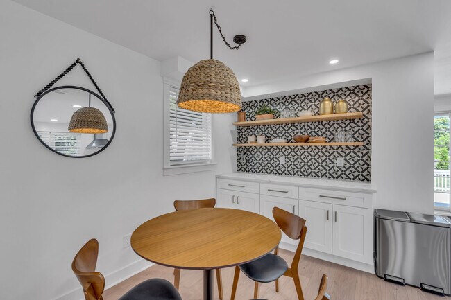 Building Photo - 1205 7th Ave