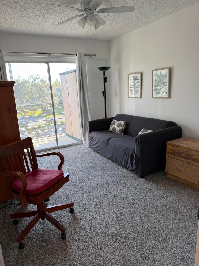 Building Photo - 332 Mansfield G