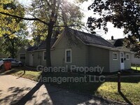 Building Photo - Available June 1st – 4 Bedroom, 1 Bathroom Single Family Home