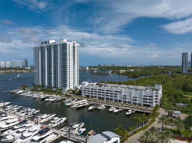 Building Photo - 17111 Biscayne Blvd