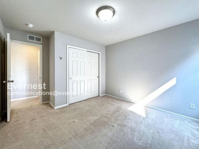 Building Photo - 15675 E 47th Dr