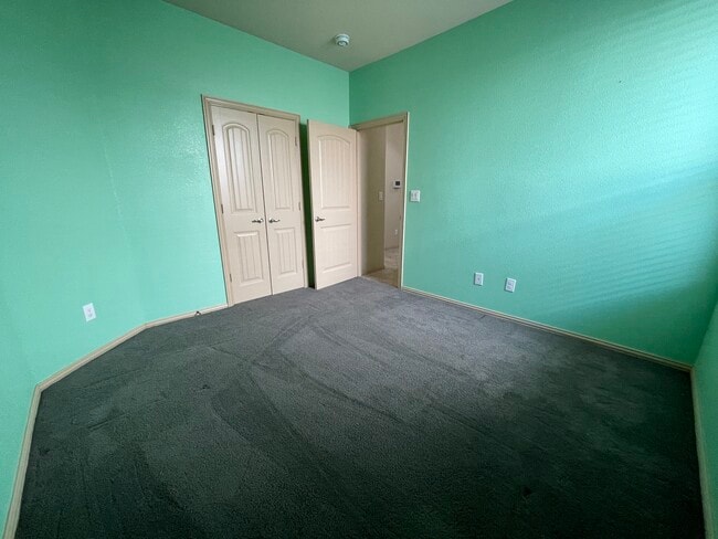 Building Photo - 6408 Vanguard Rd