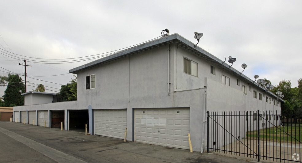 Building Photo - Pearson