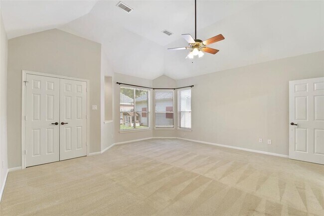 Building Photo - 4002 N Barnett Way