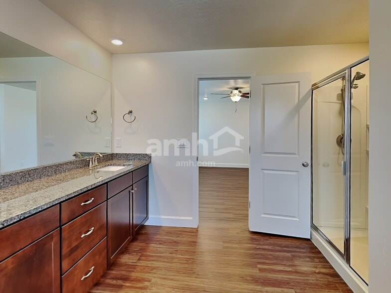 Building Photo - 2330 E Wild Horse Way
