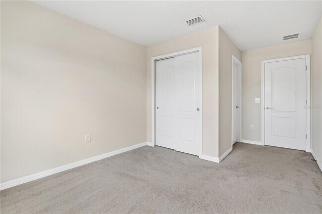 Building Photo - 2406 Dubai St