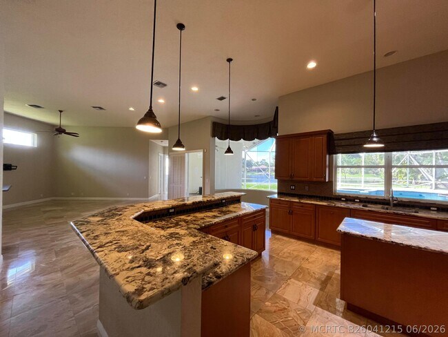 Building Photo - 7724 NW 47th Dr