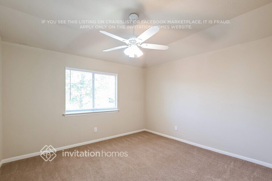 Building Photo - 43 S Acacia Park Cir