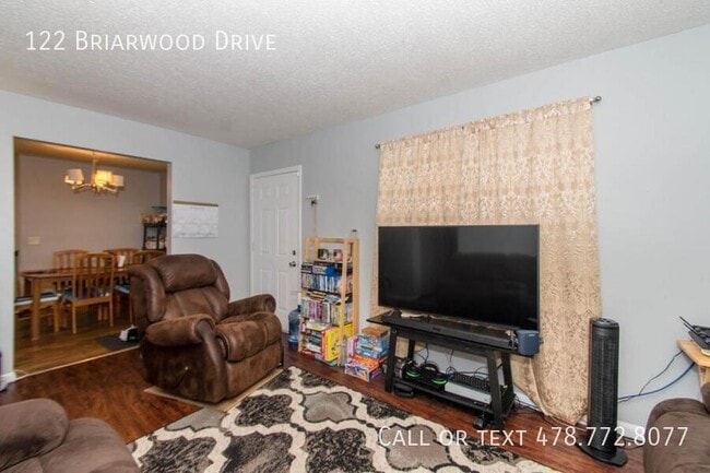 Building Photo - 122 Briarwood Dr