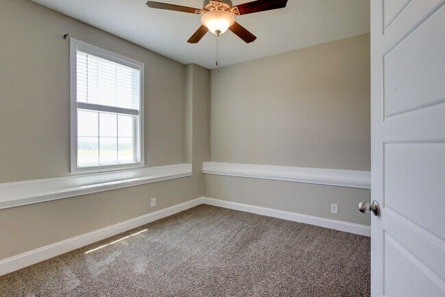 Building Photo - 1121 Cardinal Creek Dr