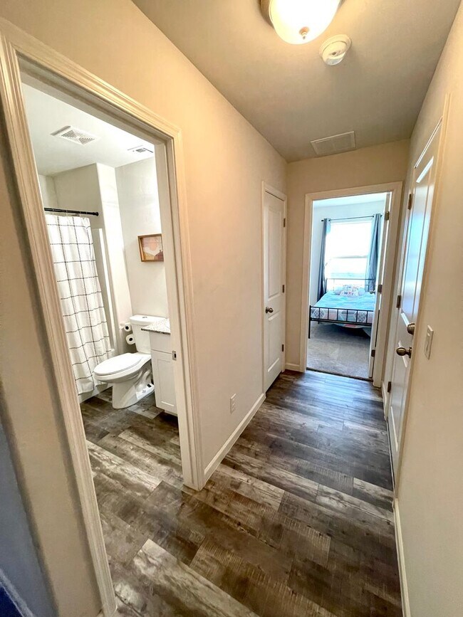 Building Photo - New 4 Bedroom Home in Bullhead City! AVAILABLE FURNISHED OR UNFURNISHED!