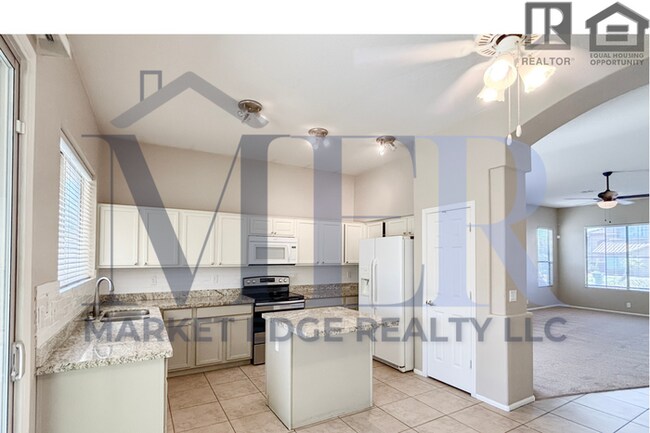 Building Photo - 3Bed/2Bath Home w/3 Car Gar at 59th Ave/Un...