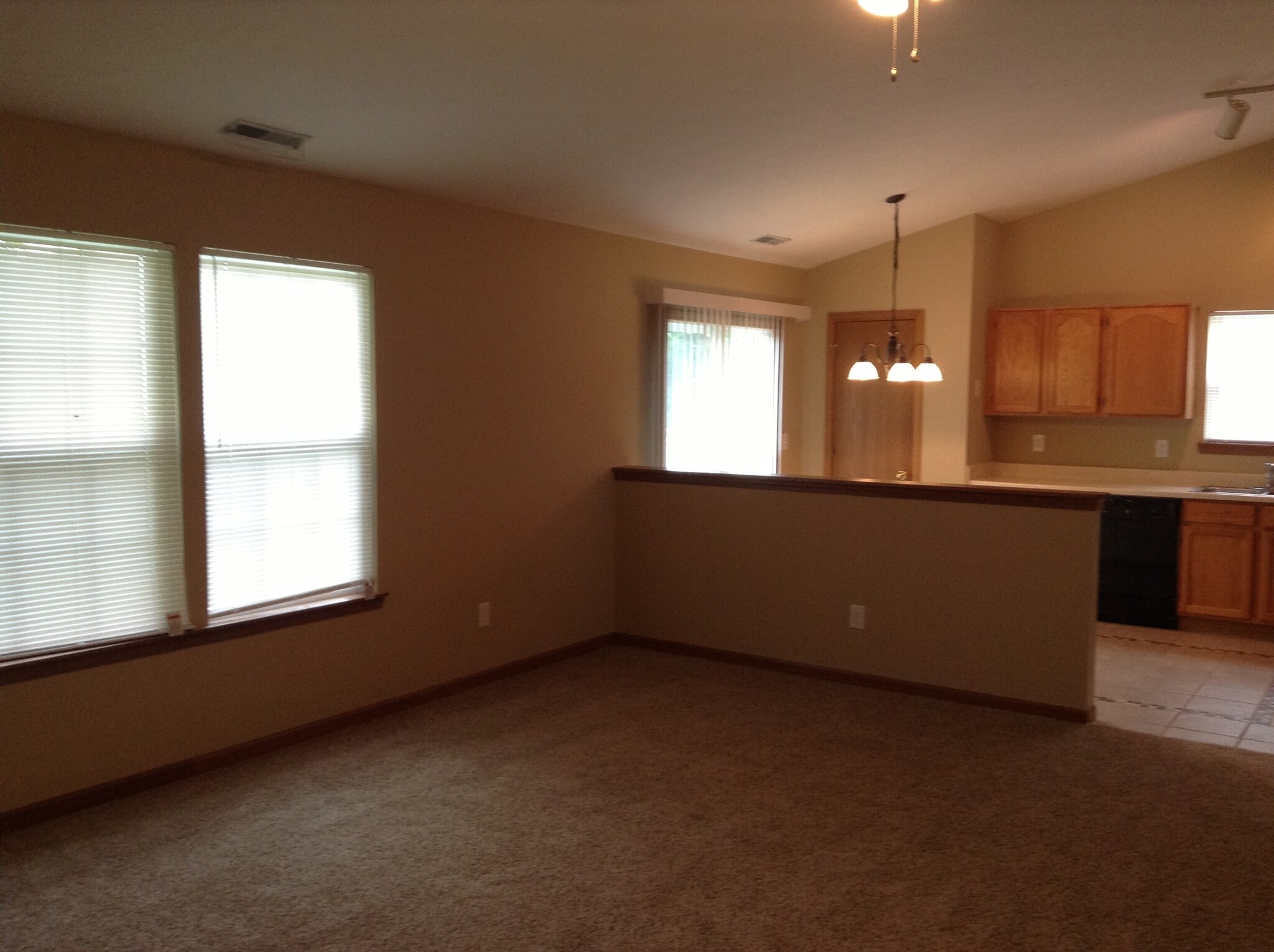 Building Photo - 6324 Blakeview Dr