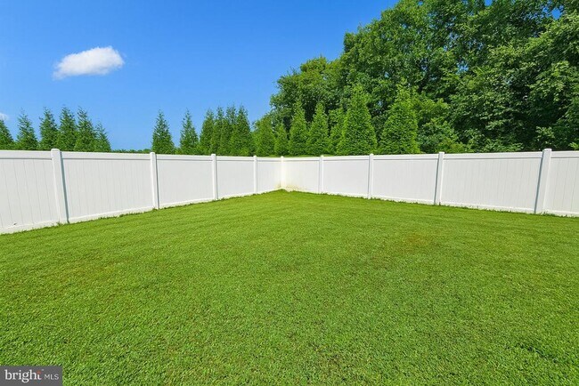 Building Photo - 270 Waterway Dr