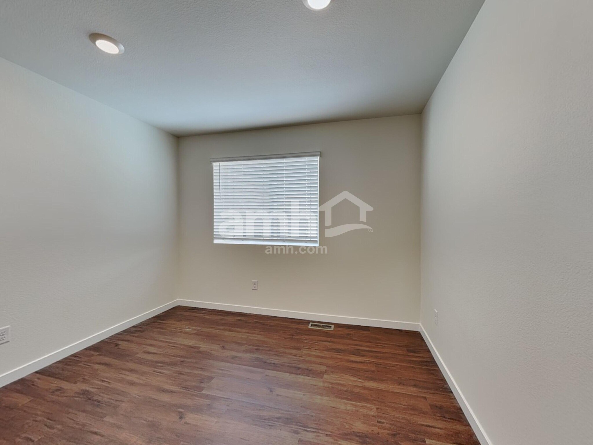 Building Photo - 11677 Logans Rdg Dr