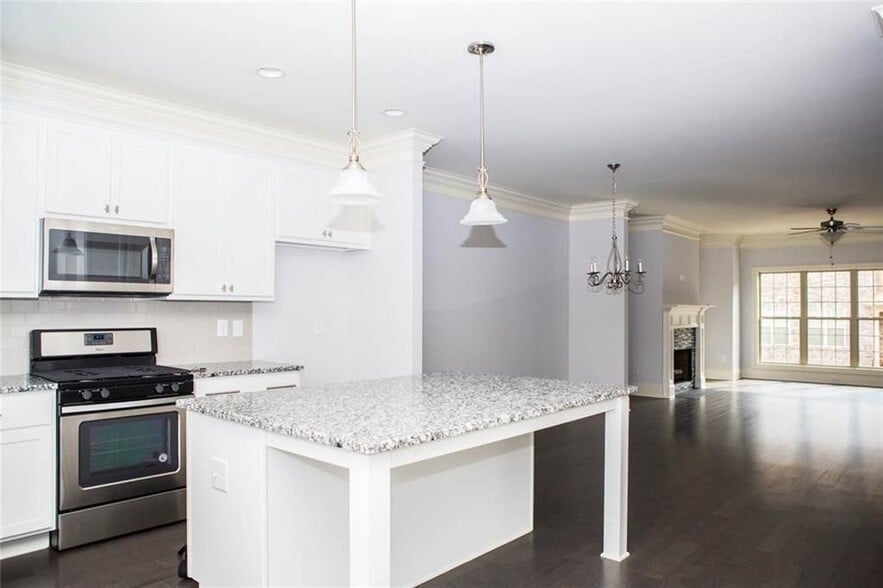 Building Photo - 1098 Willow Field Dr