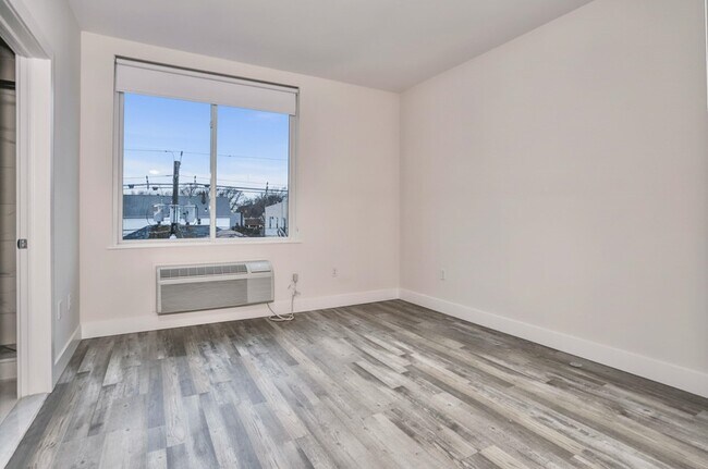 Building Photo - 140 Avenue B