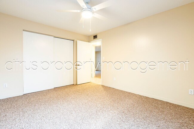 Building Photo - 3026 Fairway Ln
