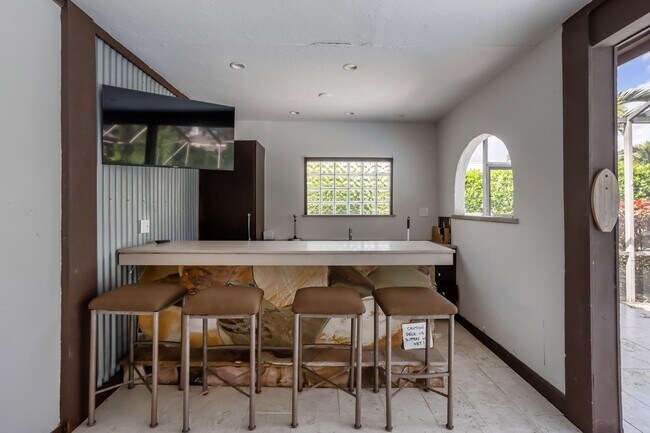 Building Photo - 2903 Banyan Blvd Cir NW