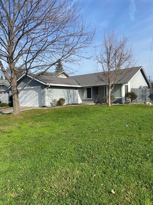 Building Photo - Semi Remodeled One Story 3 Bdrm, 2 Bath!