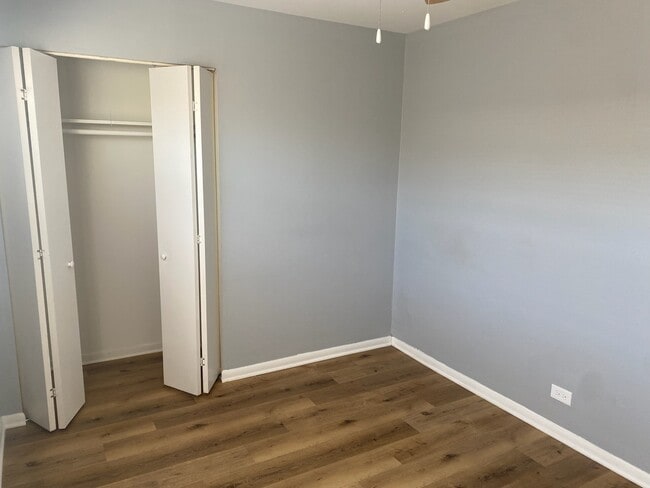 Building Photo - 444 Hickory St