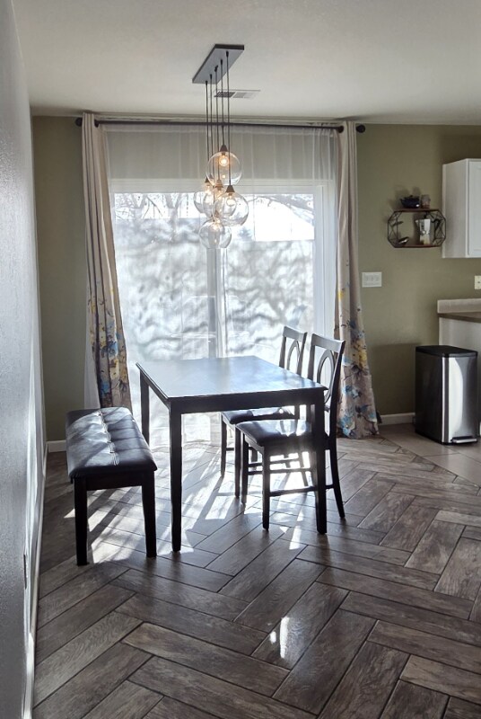 Building Photo - 721 Waterglen Dr