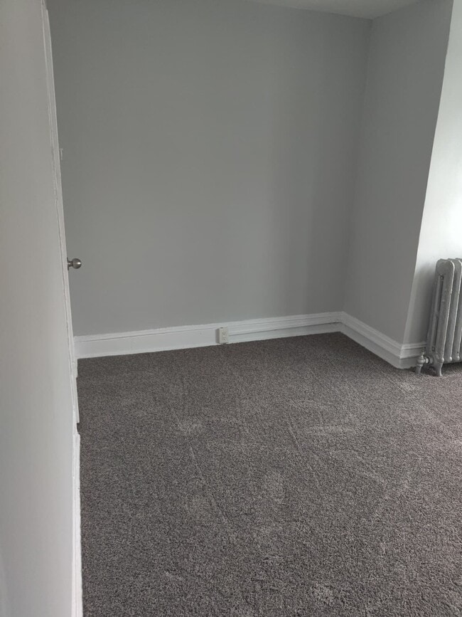 Building Photo - 532 E Mayland St