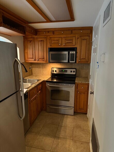 Kitchen - 2045 N 3rd St