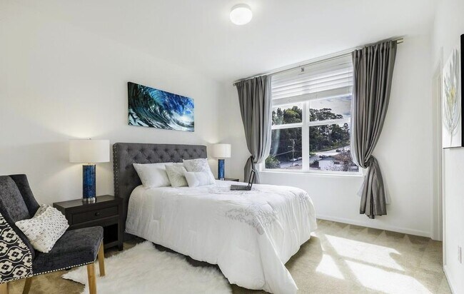 Building Photo - 1388 Broadway