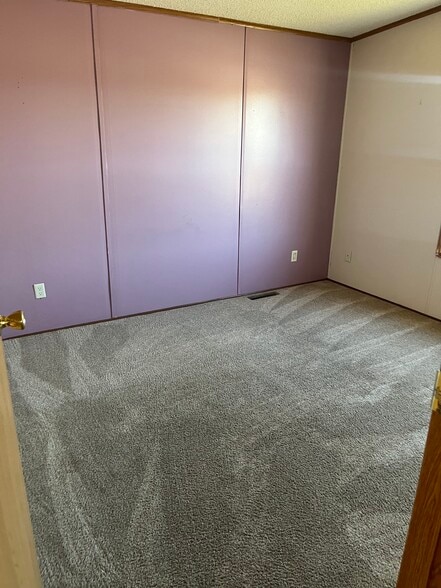 Building Photo - 802 Larch St