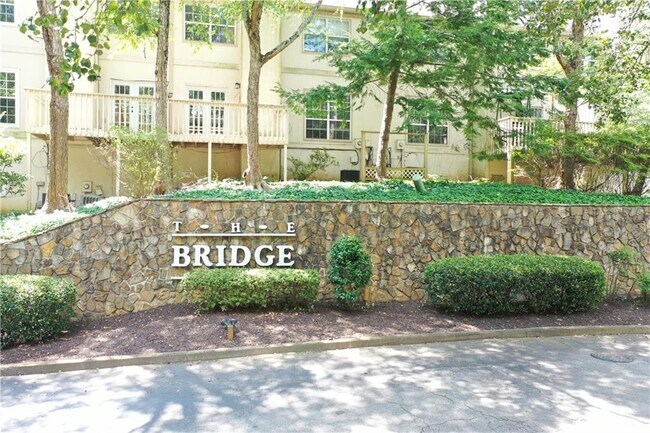 Building Photo - 705 Bridge Ln