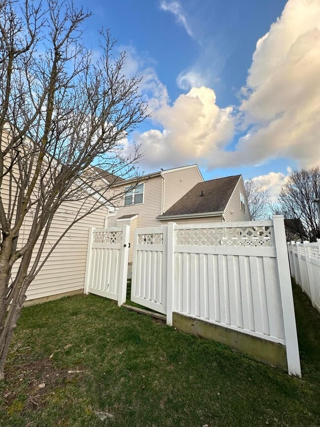 Building Photo - 4645 Grand Strand Dr