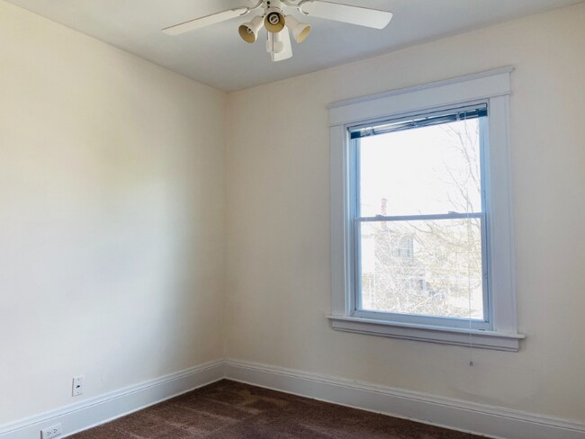 Building Photo - 2715 Griffiths Ave