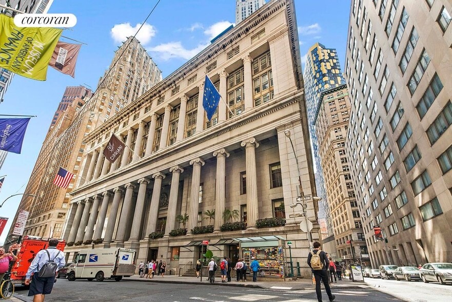 Building Photo - 55 Wall St