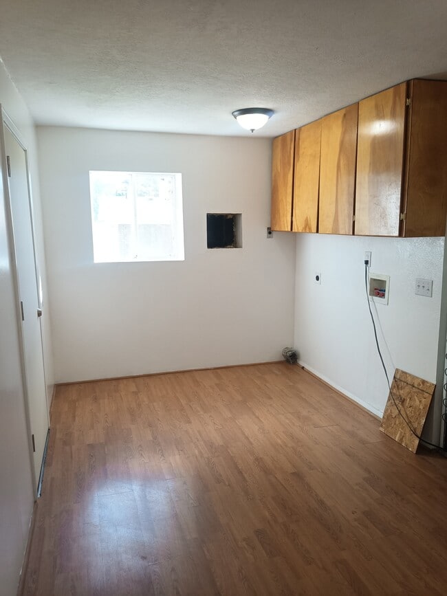 Building Photo - 389 S Tremont St