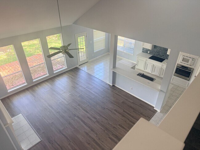 Building Photo - 4 Bedroom, 3 Car Garage Single Family Home in League City