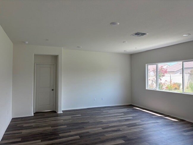 Building Photo - 3 Bedroom + Office, 2 Bath Home with Solar...