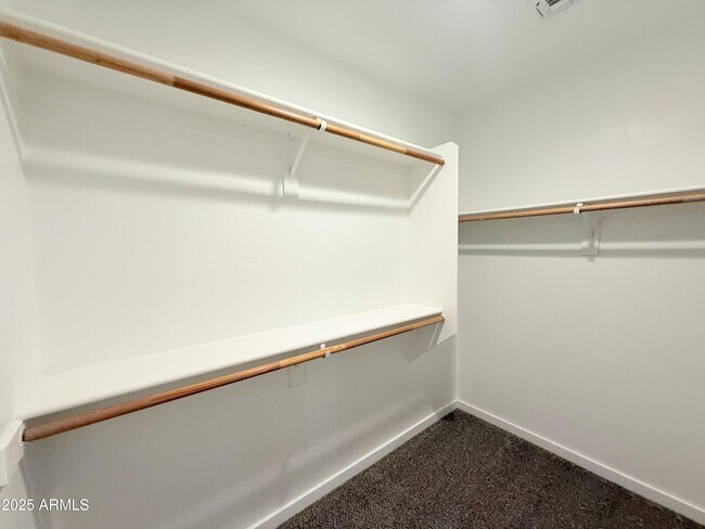 Building Photo - 7847 N 20th Glen