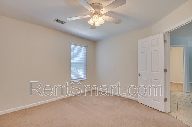 Building Photo - 324 Hornhead Dr