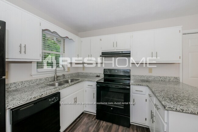 Building Photo - 10 Homeport Dr