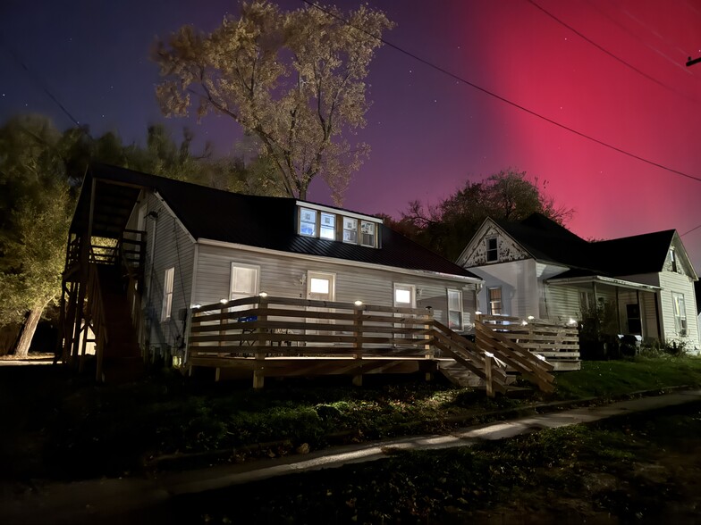 Front Exterior - 211 N Lincoln St