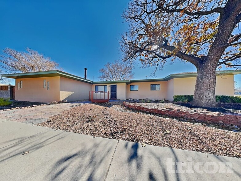 Primary Photo - 900 Arizona St SE