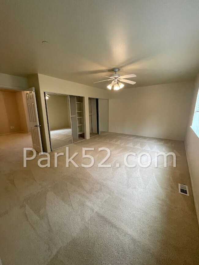 Building Photo - Dog Friendly - 3 Bedroom DuPont Single Fam...