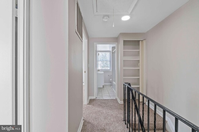 Building Photo - 1628 Wentworth Ave