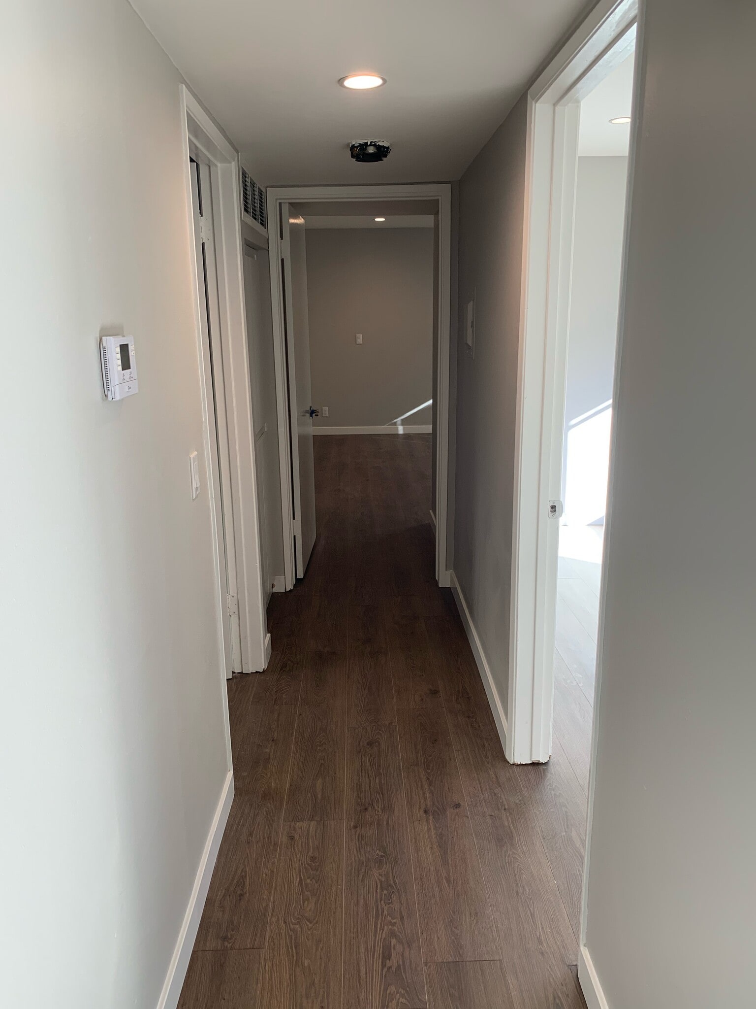 Hallway to bedrooms - 419 California St