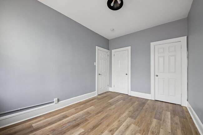 Building Photo - 6700 Park Ave