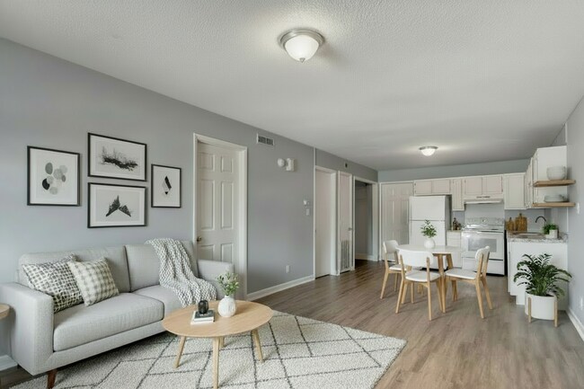 Building Photo - Affordable Newly Renovated Apartments in Decatur