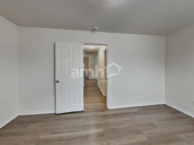 Building Photo - 6619 S Covewood Way